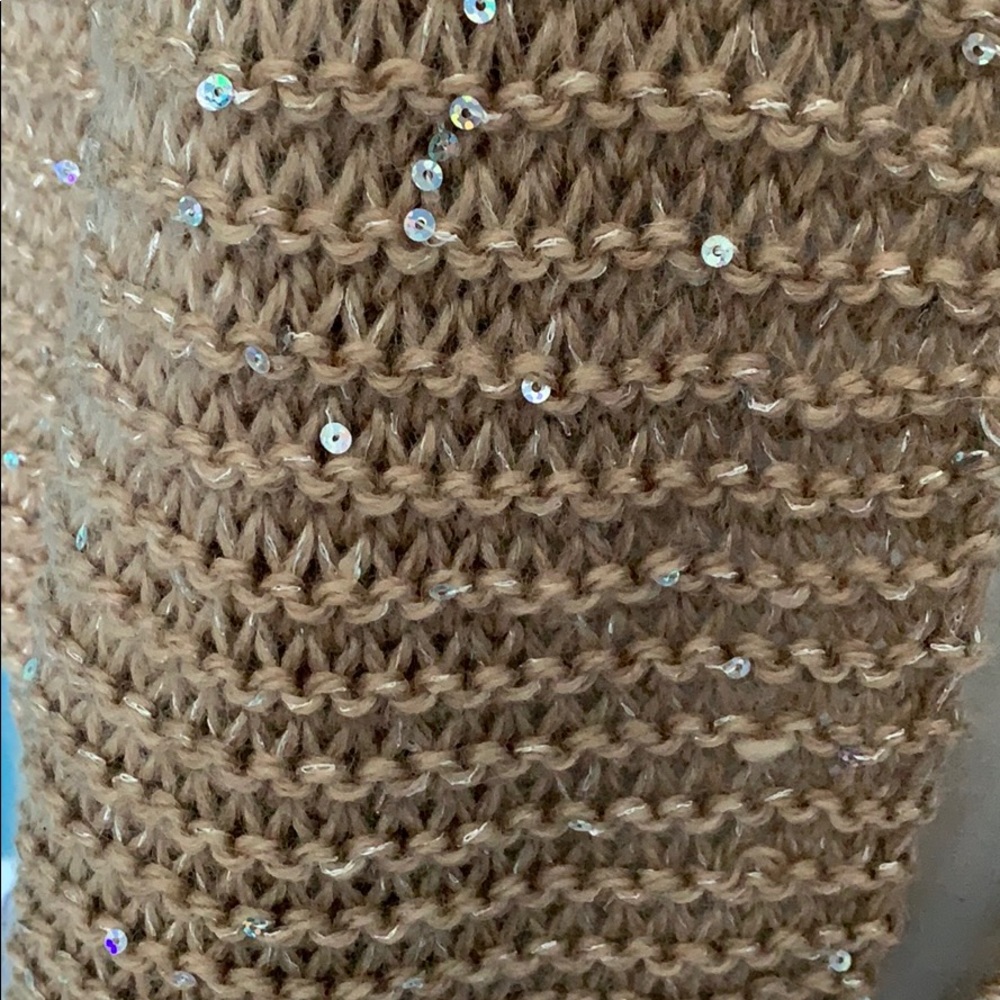 Beautiful Knit wrap - Picture 3 of 5